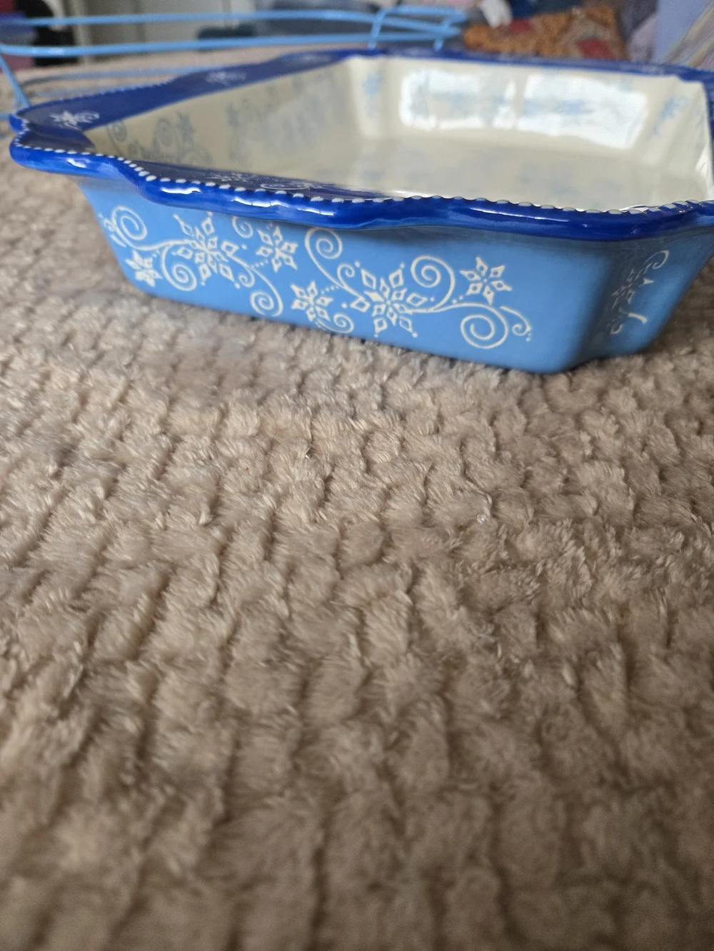 Temp-tations by Tara Floral Lace Blue 2.5 Qt Casserole Baker Dish Wire Rack
